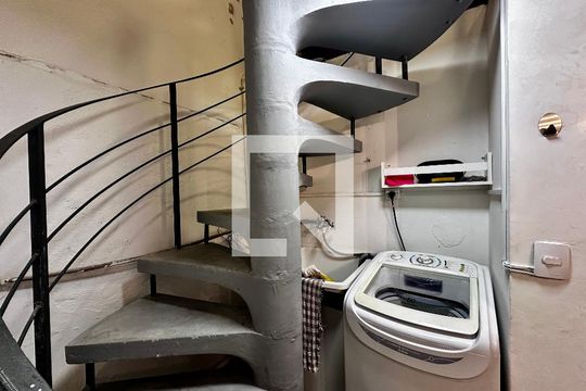 Área de Serviço de apartamento para alugar com 2 quartos, 120m² em Santo Amaro, São Paulo