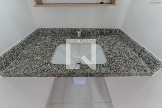 Banheiro de apartamento à venda com 2 quartos, 39m² em Consolação, São Paulo