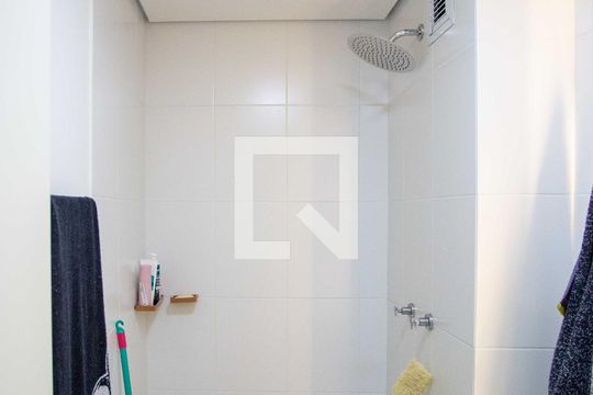Banheiro de apartamento para alugar com 2 quartos, 44m² em Piraporinha, Diadema