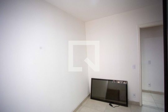 Quarto 1 de apartamento para alugar com 2 quartos, 44m² em Piraporinha, Diadema