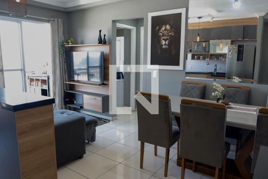 Sala de apartamento à venda com 2 quartos, 49m² em São Pedro, Osasco
