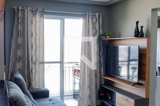 Sala de apartamento à venda com 2 quartos, 49m² em São Pedro, Osasco