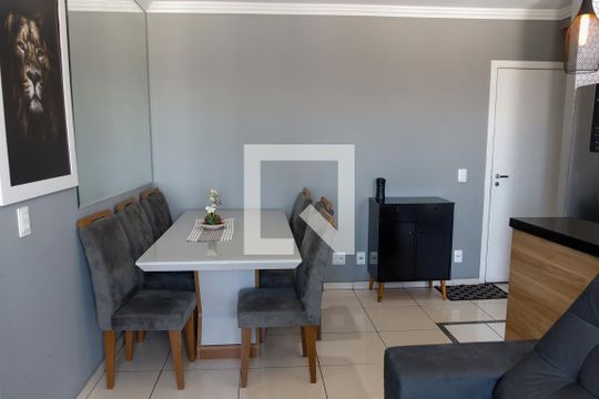 Sala de apartamento à venda com 2 quartos, 49m² em São Pedro, Osasco