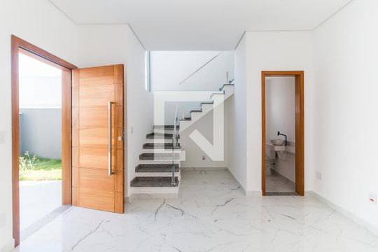 Sala de casa para alugar com 3 quartos, 120m² em Villa Di César, Mogi das Cruzes