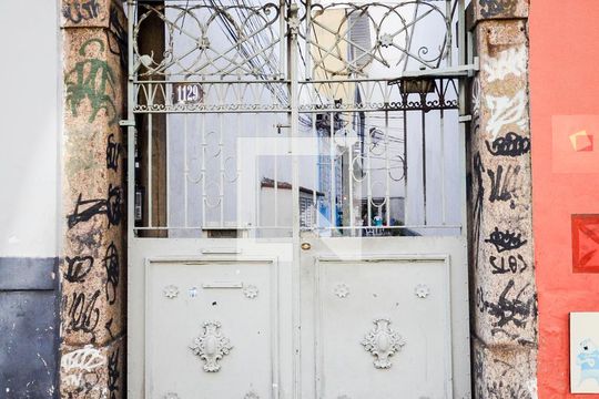 Fachada de casa para alugar com 2 quartos, 80m² em Praça da Bandeira, Rio de Janeiro