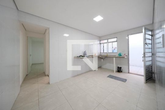 Cozinha de casa à venda com 2 quartos, 144m² em Vila Ponte Rasa, São Paulo