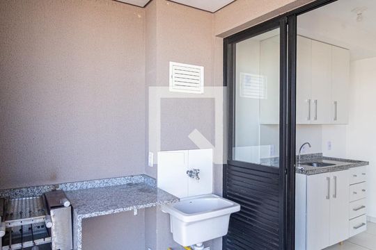 Área de serviço de apartamento à venda com 2 quartos, 57m² em Padroeira, Osasco