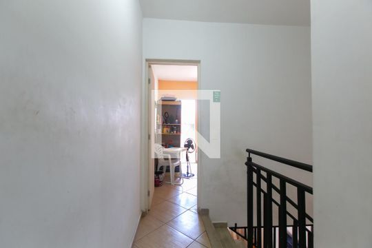 Corredor de casa à venda com 2 quartos, 72m² em Parque Cruzeiro do Sul, São Paulo