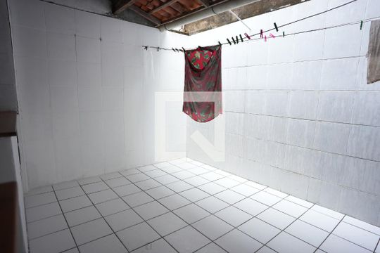Área de Serviço de casa de condomínio para alugar com 4 quartos, 80m² em Stella Maris, Salvador