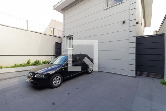 Garagem de casa à venda com 3 quartos, 260m² em Jardim da Gloria, São Paulo