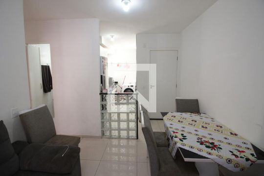 Sala de apartamento para alugar com 2 quartos, 39m² em Jardim Boa Vista (zona Oeste), Osasco