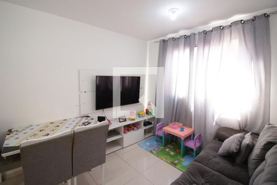 Sala de apartamento para alugar com 2 quartos, 39m² em Jardim Boa Vista (zona Oeste), Osasco