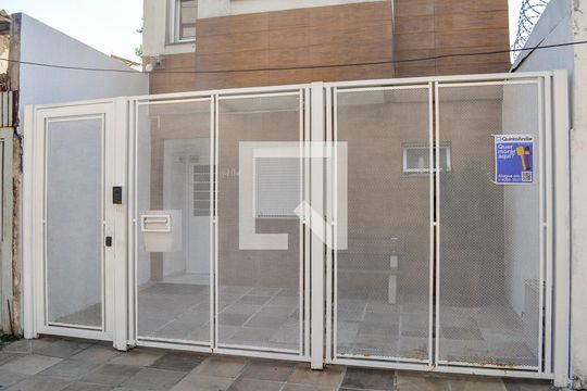 Fachada + Placa de kitnet/studio para alugar com 1 quarto, 35m² em Menino Deus, Porto Alegre