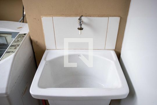 Área de Serviço de apartamento à venda com 2 quartos, 44m² em Canhema, Diadema