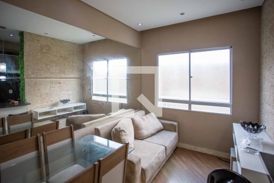 Apartamento à venda com 2 quartos, 44m² em Canhema, Diadema