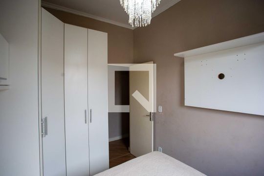 Quarto 1 de apartamento à venda com 2 quartos, 44m² em Canhema, Diadema