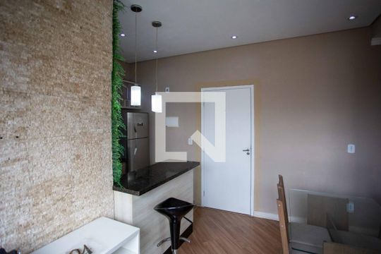 Sala de apartamento à venda com 2 quartos, 44m² em Canhema, Diadema