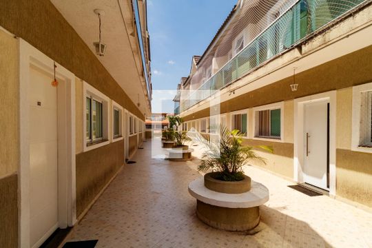 Área comum de casa de condomínio à venda com 3 quartos, 100m² em Vila Mazzei, São Paulo