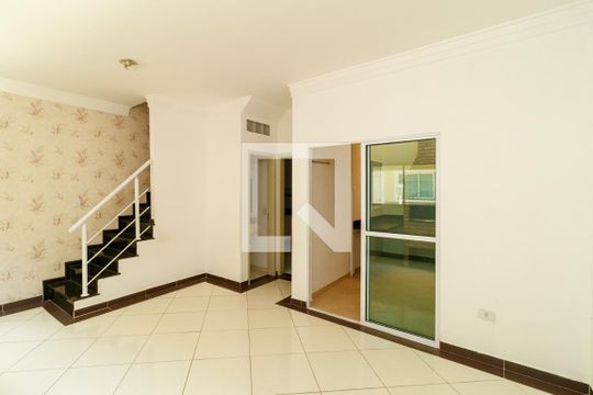 Sala de casa de condomínio para alugar com 3 quartos, 100m² em Vila Mazzei, São Paulo
