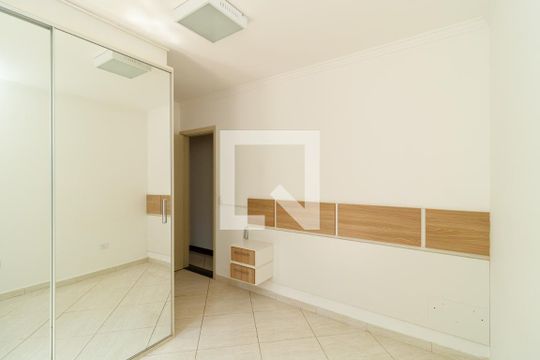Suíte de casa de condomínio para alugar com 3 quartos, 100m² em Vila Mazzei, São Paulo