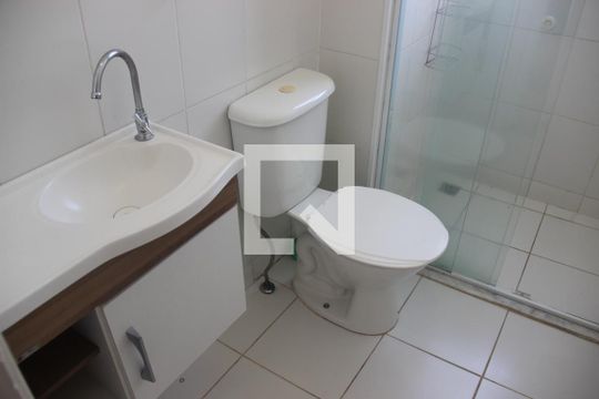 Banheiro de apartamento para alugar com 2 quartos, 47m² em Parque Campolim, Sorocaba