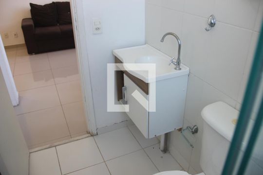 Banheiro de apartamento para alugar com 2 quartos, 47m² em Parque Campolim, Sorocaba