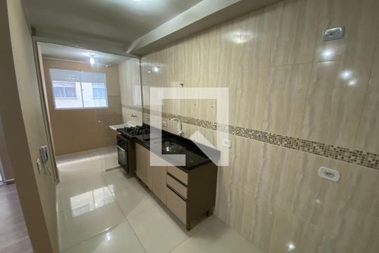 Sala/Cozinha de apartamento para alugar com 2 quartos, 59m² em Cemucam, Cotia