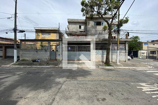 Fachada com plaquinha de casa à venda com 2 quartos, 300m² em Jardim Modelo, São Paulo