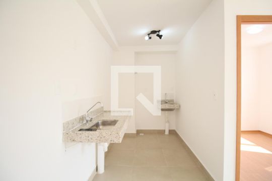 Cozinha de apartamento para alugar com 2 quartos, 34m² em Morumbi, São Paulo