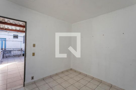 Casa 1 - sala de casa à venda com 0 quarto, 150m² em Taboão, Diadema