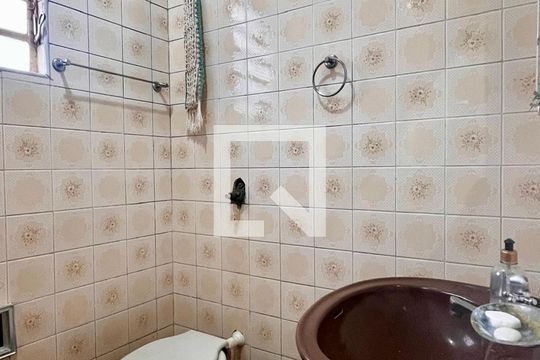 Banheiro de casa à venda com 3 quartos, 300m² em Vila Industrial (campinas), Campinas