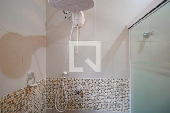 Banheiro de casa para alugar com 3 quartos, 80m² em Vera Cruz, Belo Horizonte