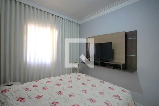 Quarto 1 de casa para alugar com 3 quartos, 80m² em Vera Cruz, Belo Horizonte