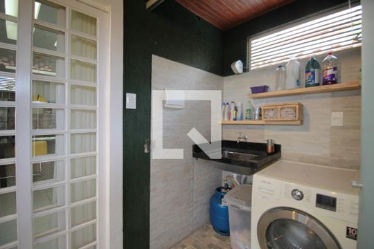 Área de Serviço de casa para alugar com 3 quartos, 80m² em Vera Cruz, Belo Horizonte