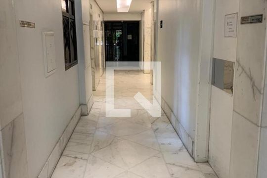 Entrada de apartamento à venda com 1 quarto, 41m² em Jardim Paulista, São Paulo