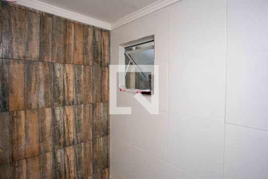 Banheiro de kitnet/studio para alugar com 1 quarto, 19m² em Casa Grande, Diadema