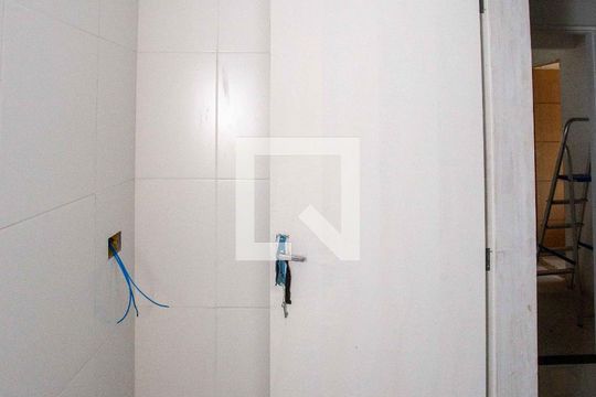 Banheiro de kitnet/studio para alugar com 1 quarto, 19m² em Casa Grande, Diadema