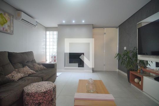 Sala de casa à venda com 4 quartos, 212m² em Guarani, Novo Hamburgo