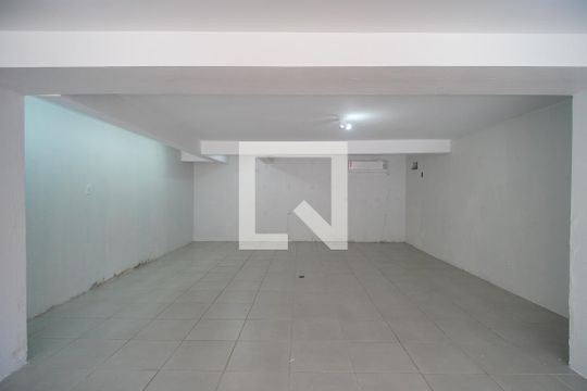 Garagem de casa à venda com 4 quartos, 212m² em Guarani, Novo Hamburgo