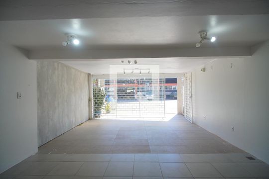 Garagem de casa à venda com 4 quartos, 212m² em Guarani, Novo Hamburgo