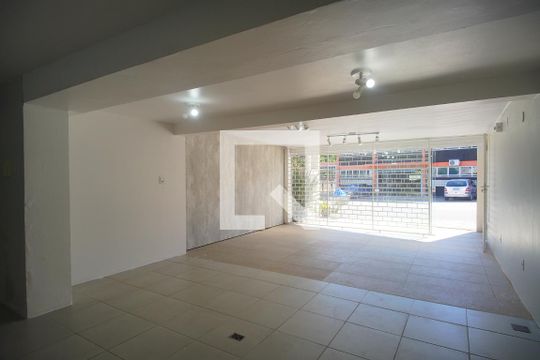 Garagem de casa à venda com 4 quartos, 212m² em Guarani, Novo Hamburgo