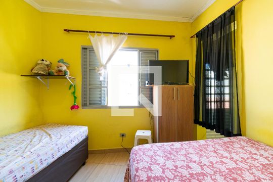 Quarto 1 de casa para alugar com 2 quartos, 106m² em Vila Guarani, São Paulo
