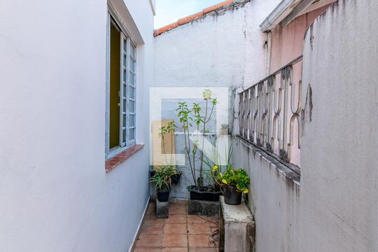 Entrada de casa para alugar com 2 quartos, 106m² em Vila Guarani, São Paulo