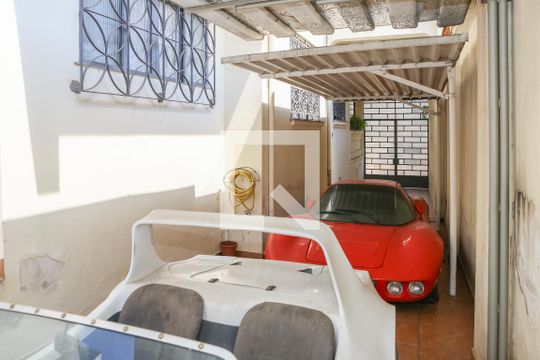 Garagem de casa à venda com 4 quartos, 220m² em Pompeia, São Paulo