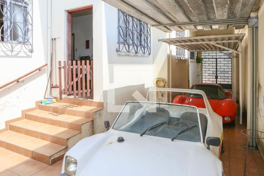 Garagem de casa à venda com 4 quartos, 220m² em Pompeia, São Paulo