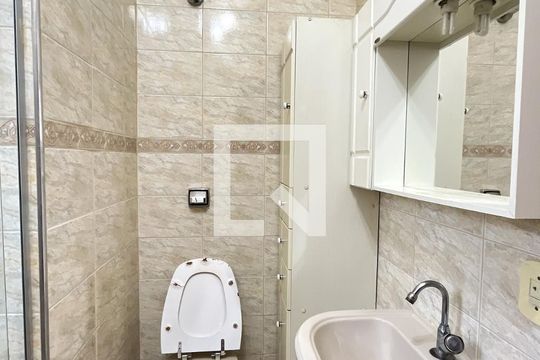 Banheiro da Suíte de casa para alugar com 3 quartos, 115m² em Vila Pereira Cerca, São Paulo
