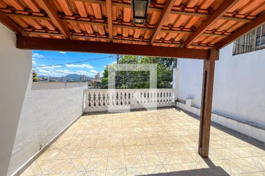 Varanda de casa para alugar com 3 quartos, 115m² em Vila Pereira Cerca, São Paulo