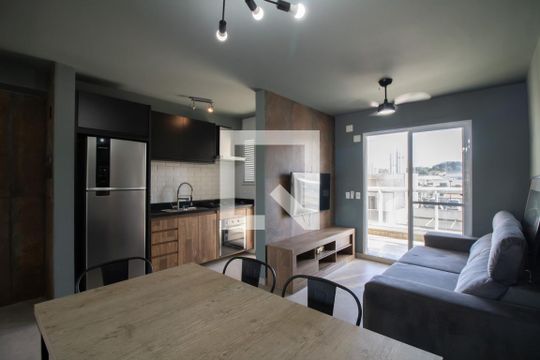Apartamento para alugar com 2 quartos, 60m² em Vila Endres, Guarulhos
