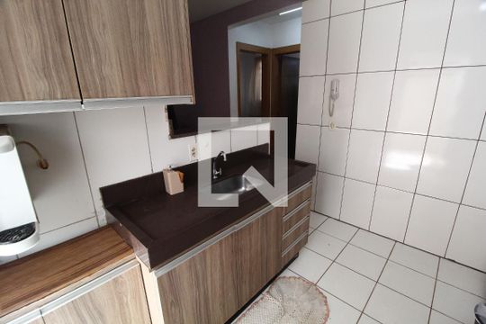 Cozinha de apartamento para alugar com 2 quartos, 54m² em Shopping Park, Uberlândia