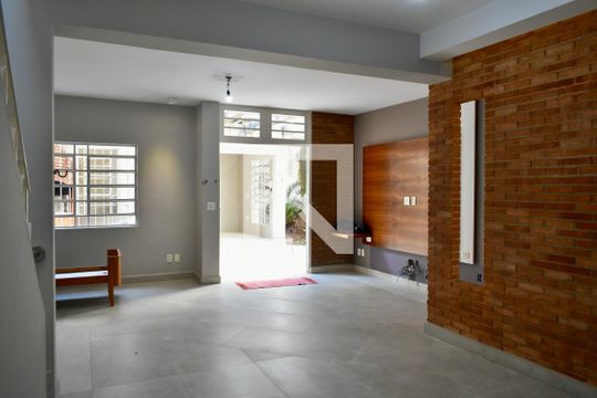 Sala de casa à venda com 3 quartos, 190m² em Mirandópolis, São Paulo